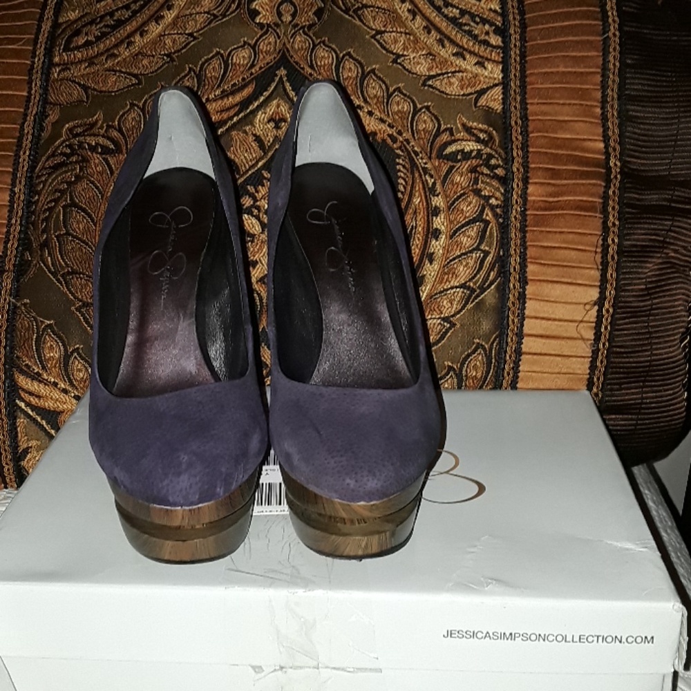 Jessica Simpson 6 inch wooden purple stilettos