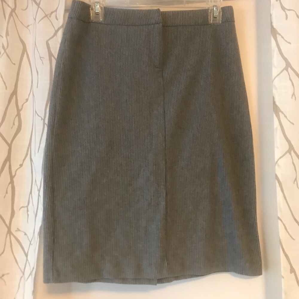 Gray/white Skirt