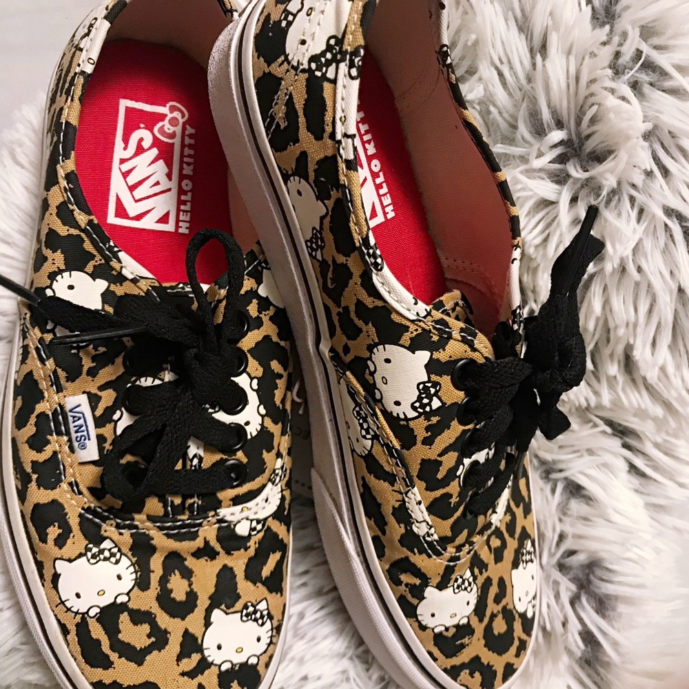 LIMITED EDITION Hello Kitty Leopard Vans