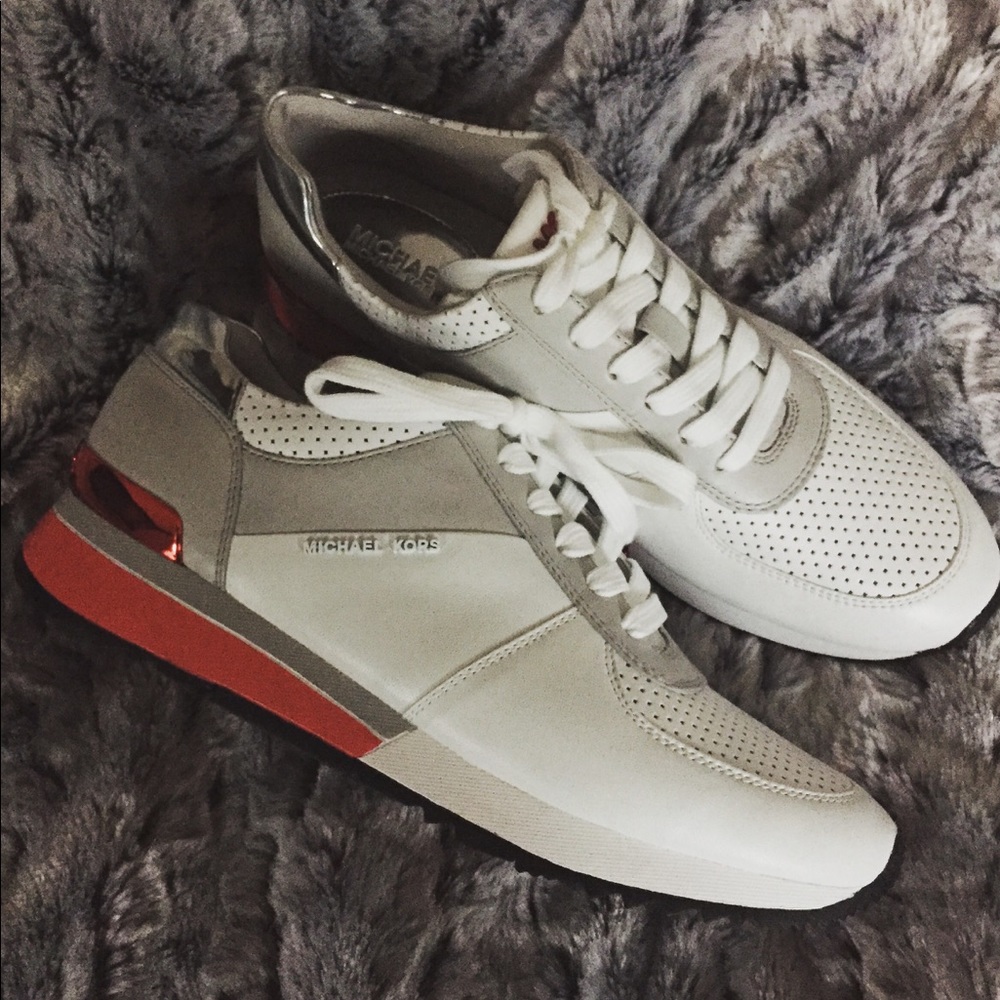 MICHAEL KORS ALLIE TRAINER SNEAKERS 👟 - Picture 2 of 9