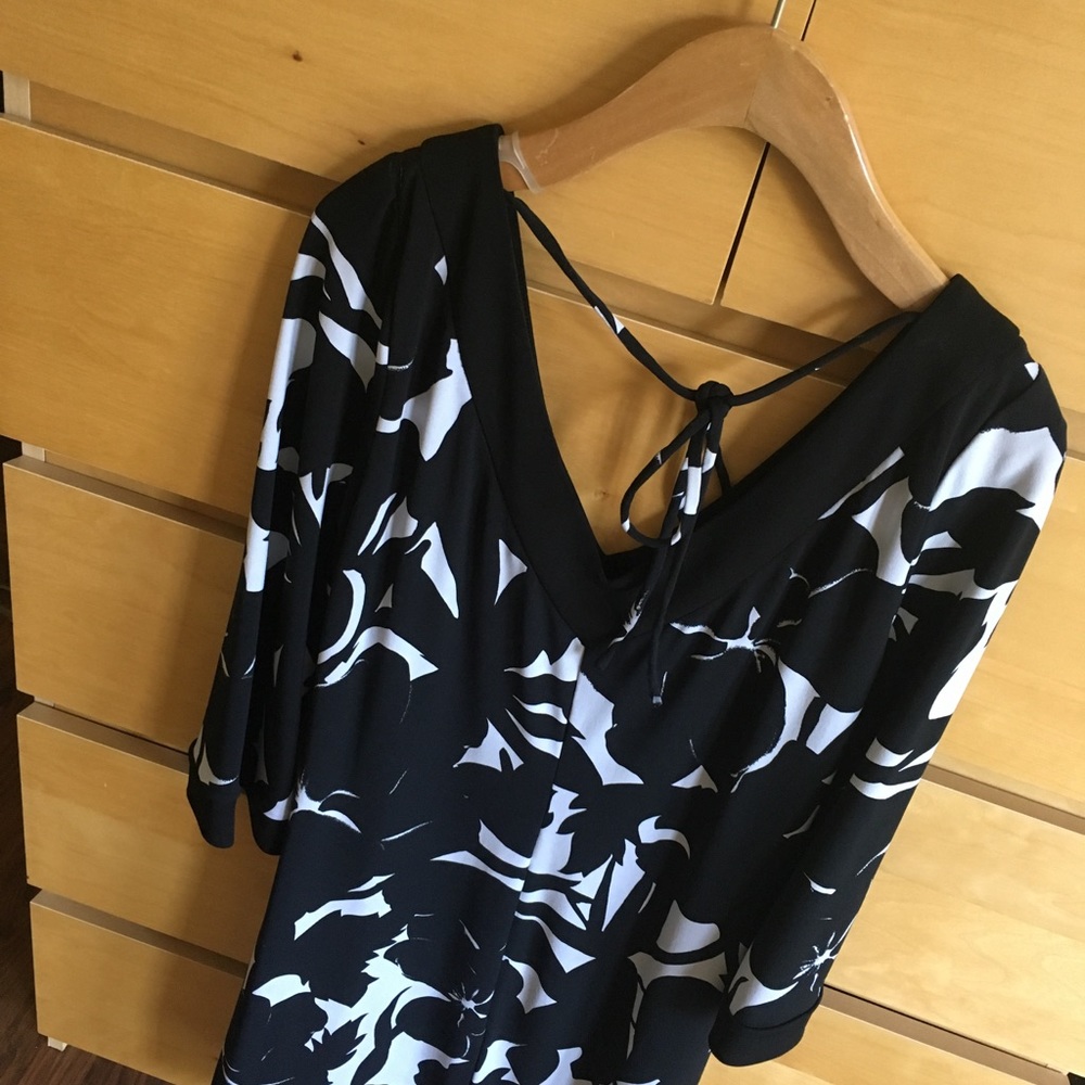 SALE‼️WHBM formal knee length dress