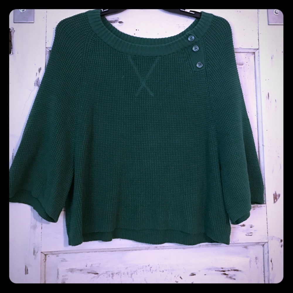 Cute bell sleeve green sweater!
