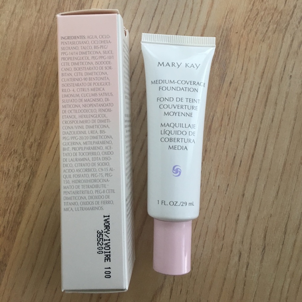 NIB Mary Kay Liquid Foundation in Ivory 100