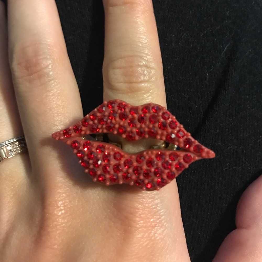 Rachel Roy crystal kiss ring
