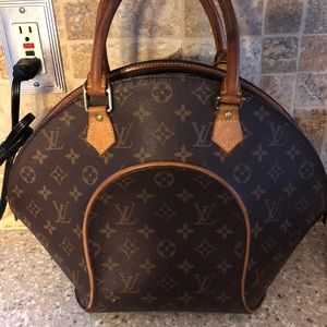 Authentic Louis Vuitton Ellipse MM