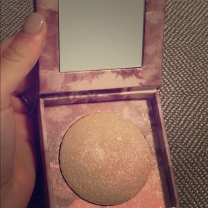 Urban Decay Naked Face and Body Highlighter