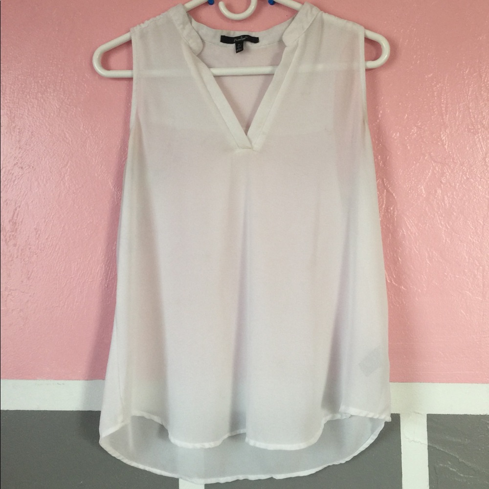 Sleeveless Blouse