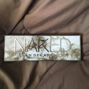 Urban Decay Naked Smokey Palette