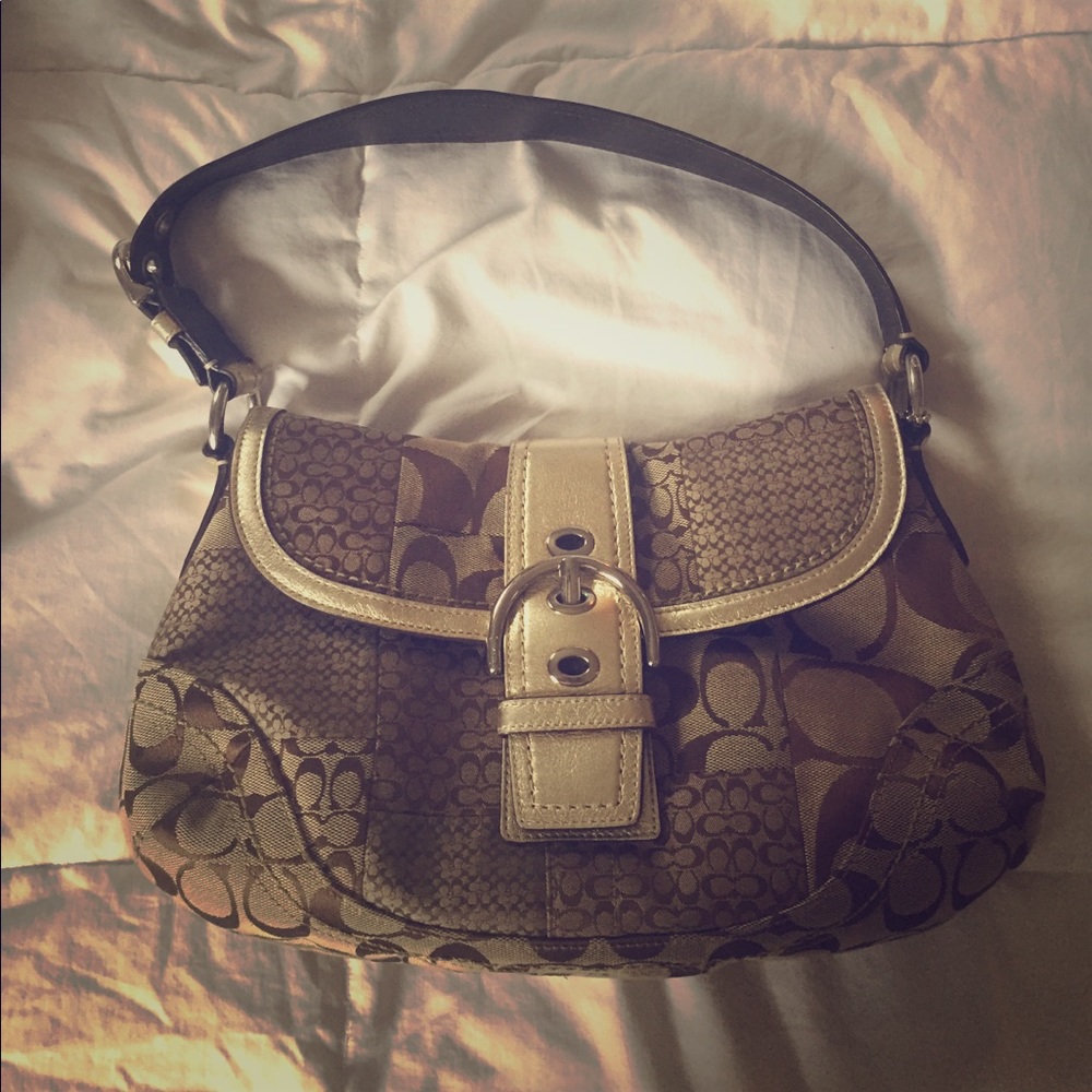 coach purse.