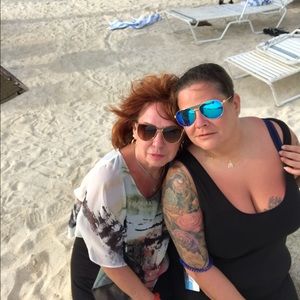 Meet your Posher, Jeanne