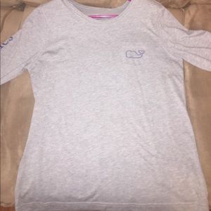 Long sleeve grey vineyard vine shirt