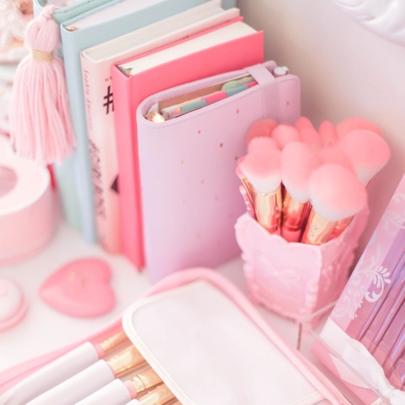 Meet your Posher, Brianna - Picture 1 of 1