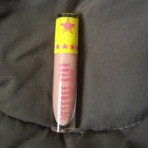 Jeffree Star Liquid Lipstick in shade Nude Beach