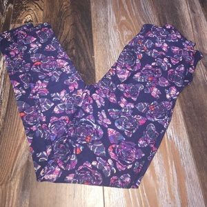 Lularoe One Size Leggings!