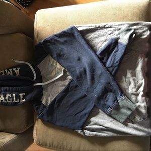 American eagle sweat shirt