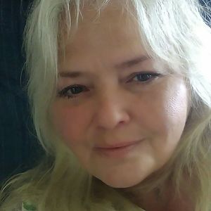 Meet your Posher, Sheila