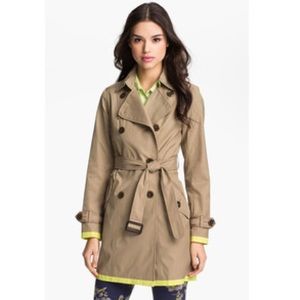 "Like New" 💛 Vince Camuto Joanne Trench Coat
