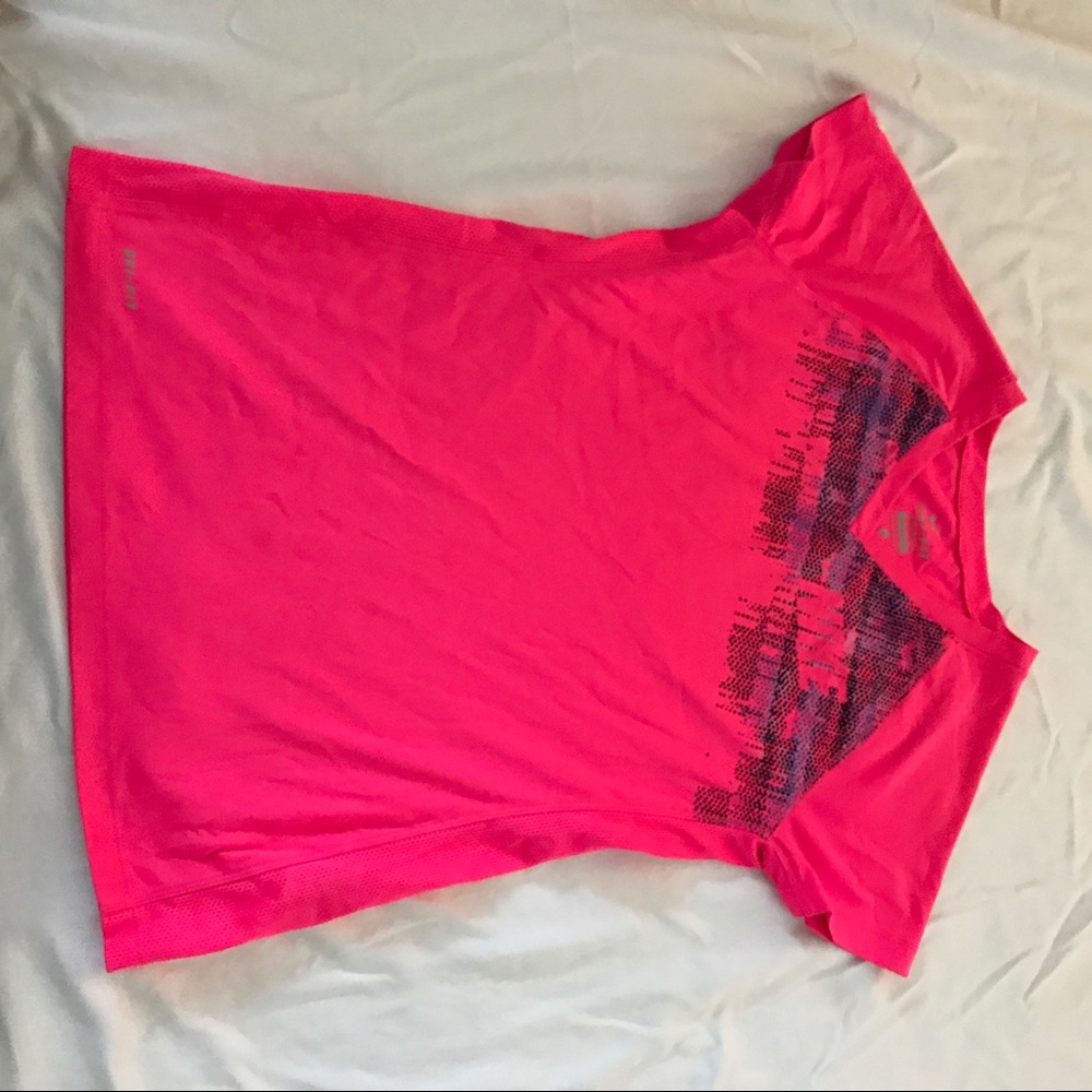 MINT CONDITION PINK NIKE DRI-FIT GIRLS WORKOUT TEE
