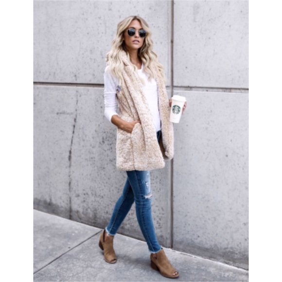 🆕LAST ONE Aspen Sherpa Teddy Vest in Beige - Picture 6 of 8