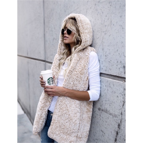 🆕LAST ONE Aspen Sherpa Teddy Vest in Beige - Picture 7 of 8