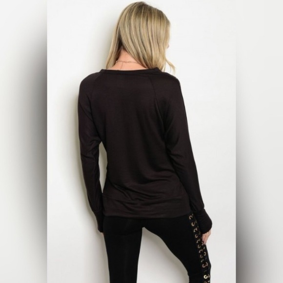 Last 1! 🌟Super soft black Studded Top - Picture 2 of 3