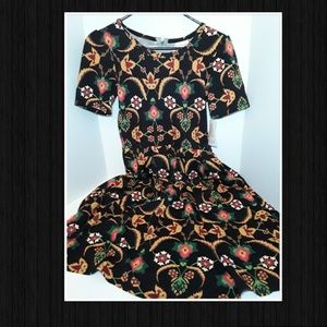NWT LuLaRoe Small Amelia