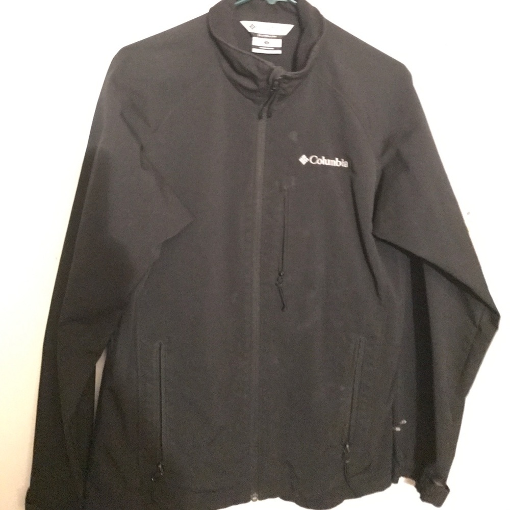 Black men's wind/rain jacket