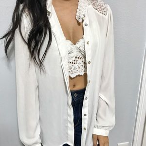 White blouse with lace collar