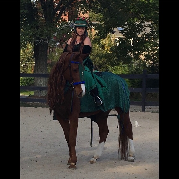 Meet your Posher, Maura - Picture 6 of 10