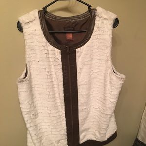 Vest - zipper front