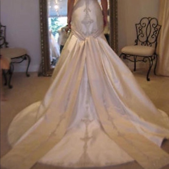Priscilla of Boston Wedding Dress  size 4 - Picture 2 of 3