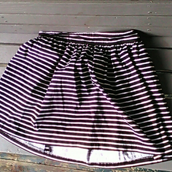 Skirt - Picture 1 of 3