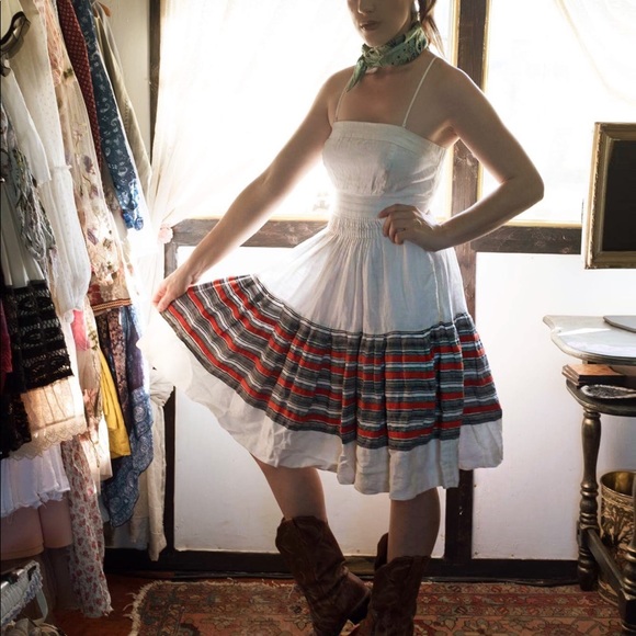 Anthropologie Dresses & Skirts - Anthropologie Floreat Linen Around The World Dress
