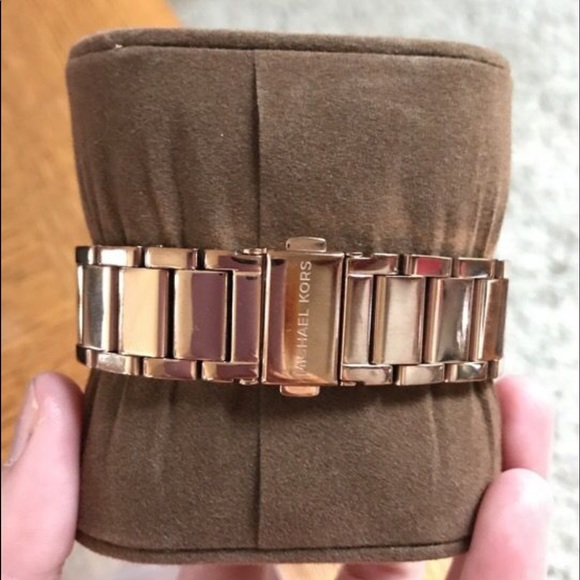 Micheal Kors rose gold watch