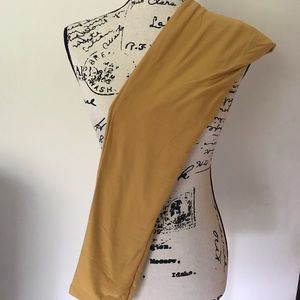 🍂🌻 LuLaRoe OS Gold Leggings 🌻🍂 Brand New! 🍂🌻