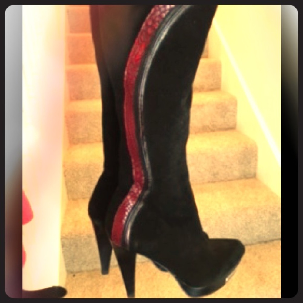 Fall SALE! Sexy Black Suede Carlos Santana Boots!