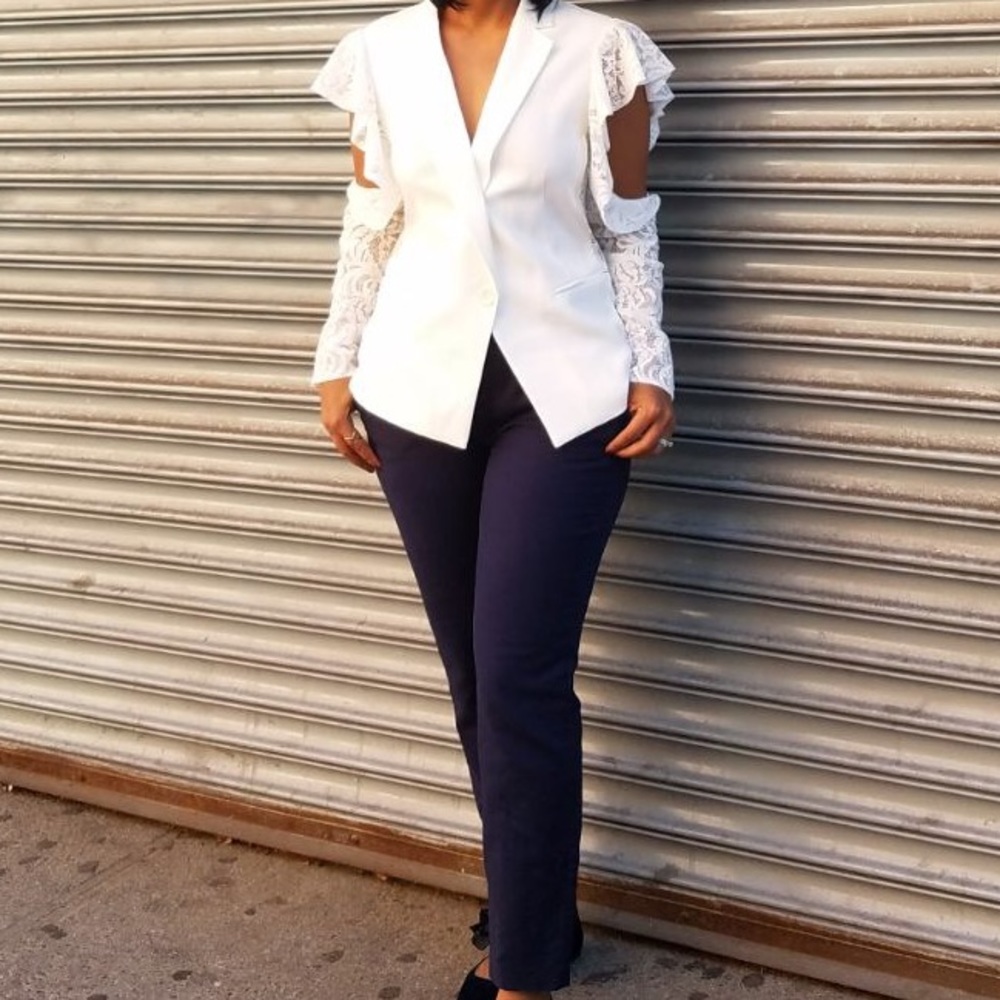 BCBG LACE BLAZER - COLD SHOULDER