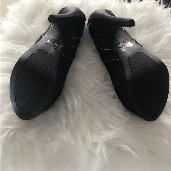 Bebe Heels - Picture 5 of 6