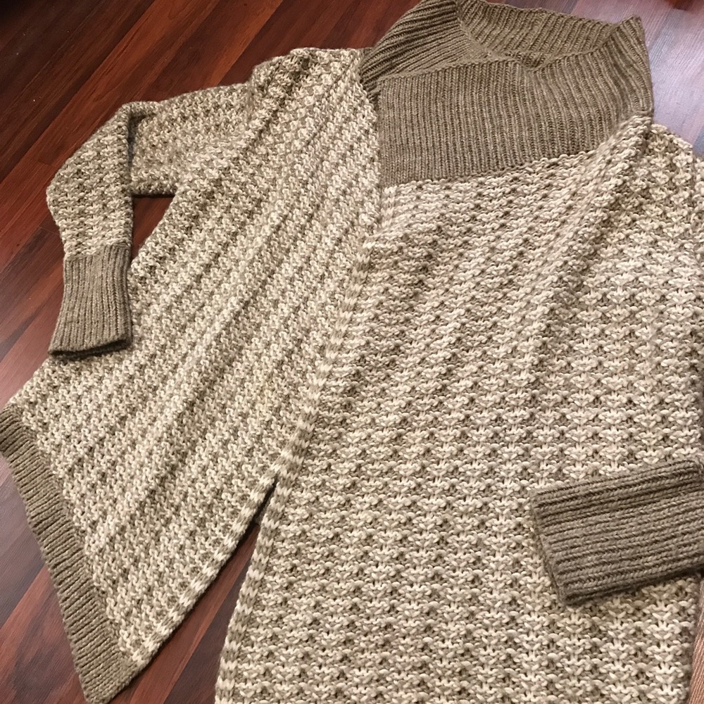 Cream & Tan Wool Crochet Large Neck Long Cardigan
