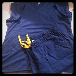 Maevn Royal Blue scrub set!