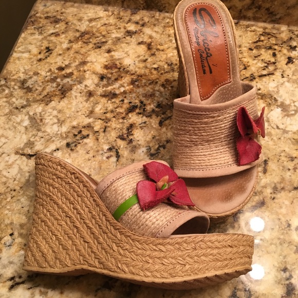 Shoes - Picture 1 of 1