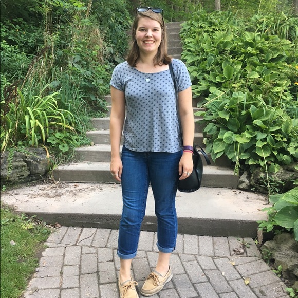 Meet your Posher, Kayla - Picture 6 of 9