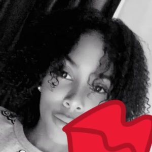 Meet your Posher, Mia