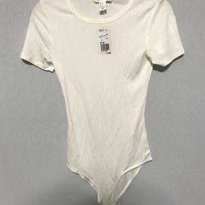 White short sleeves bodysuit