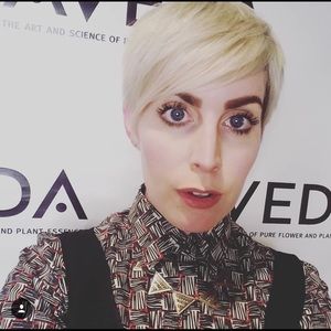 Meet your Posher, Brittney