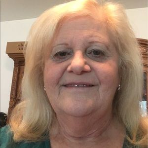 Meet your Posher, Virginia