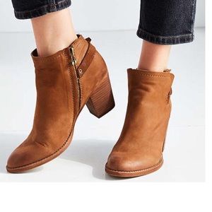 Dolce Vita Joplin Bootie - Teak