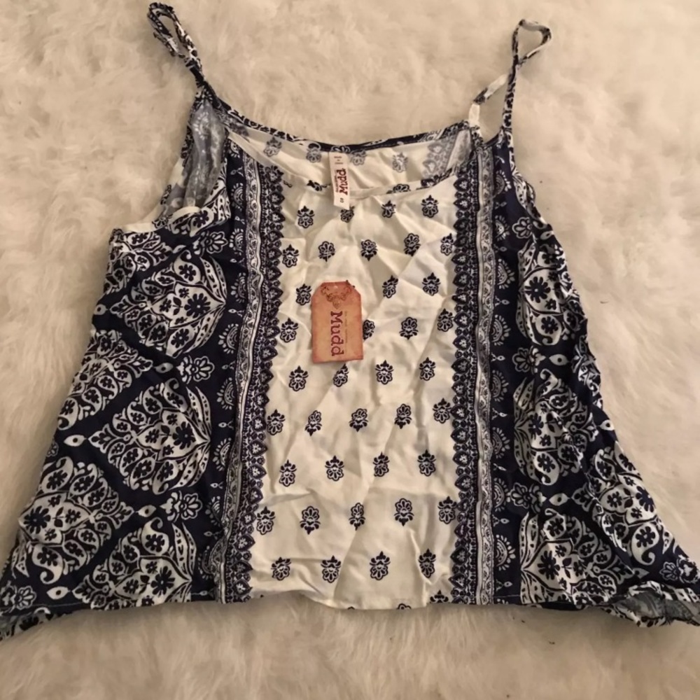 BRAND NEW WOMENS TOP