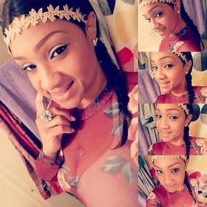 Meet your Posher, Mia