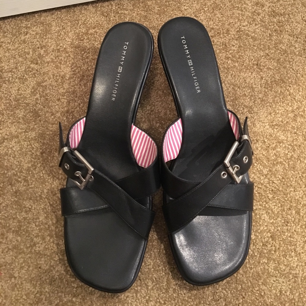 like new Tommy Hilfiger black wedges - Picture 2 of 4